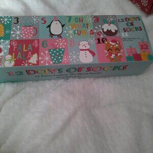 12 Days of Socks With Gift Box - 12 Pairs Christmas No Show Socks Ladies - NEW !